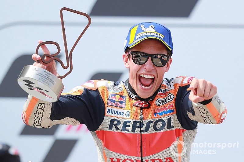 Marc Márquez memulai karier balapnya di usia yang sangat muda, mengikuti jejak banyak pembalap Spanyol lainnya. Ia pertama kali terjun ke Kejuaraan Dunia 125cc pada tahun 2008, dengan usia 15 tahun