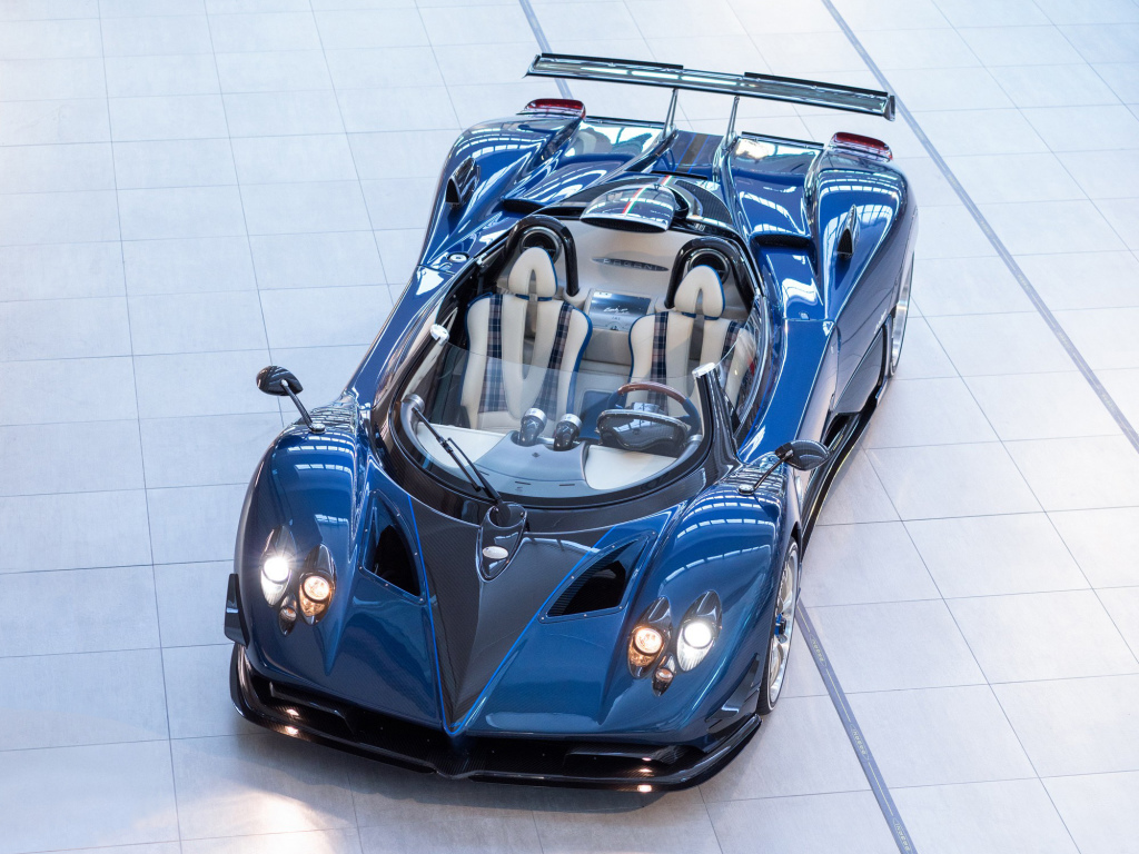 Pagani Zonda HP Barchetta adalah salah satu karya masterpiece dari pabrikan supercar asal Italia