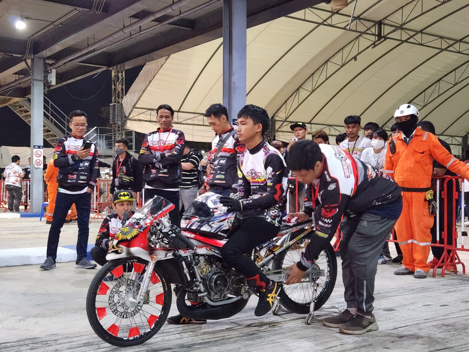 Bengkel Tekno Tuner HS didirikan dengan visi untuk menjadi bengkel tuning motor drag race terbaik.