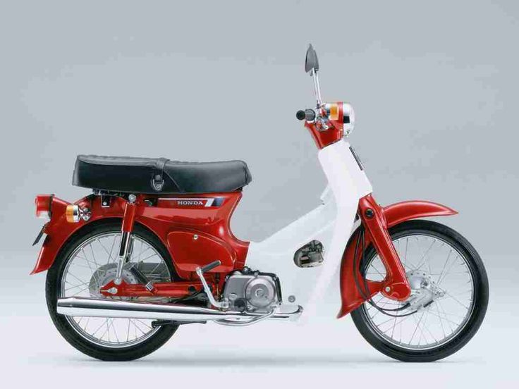 Honda C70 pertama kali diperkenalkan pada tahun 1969 sebagai penerus dari Honda C65